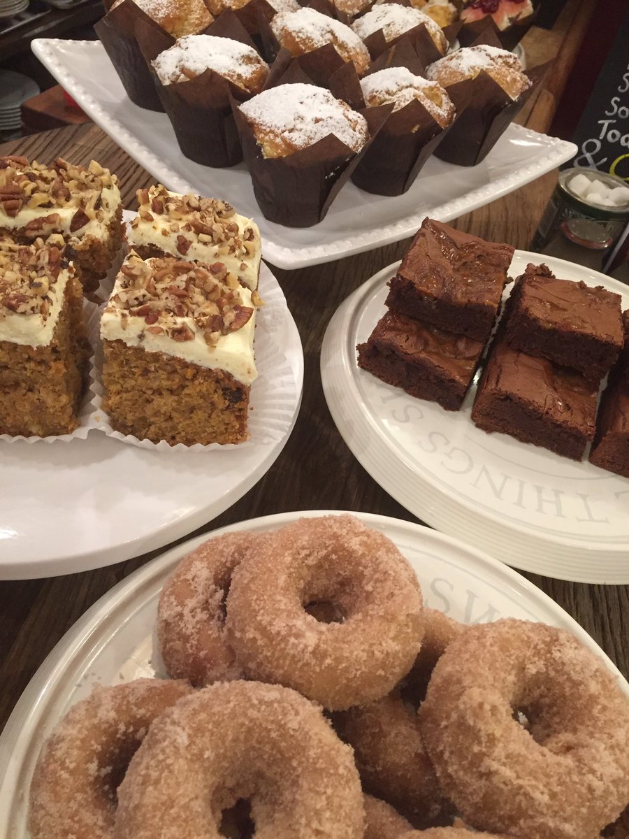 kitstockbridge's tweet photo. Some Saturday sweet treats....well it is #EasterWeekend2018 https://t.co/t8Z7wTsx7k