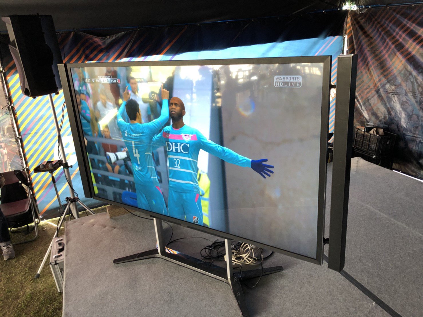 サガン鳥栖公式 サガン鳥栖eスポーツスタジアム 都市広場内特設テント では 18 サガン鳥栖 Eスポーツ フットボール大会 ファーストステージ第1節 を開催 熱い戦いを観に行こう Sagantosu Esports Fifa18 T Co Mulxefu5mo Twitter