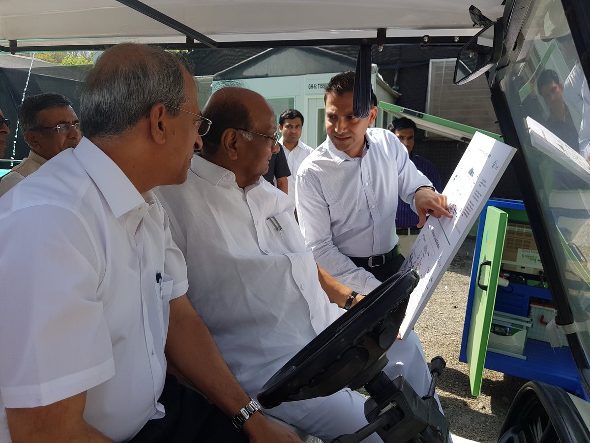 #24x7 #EnergyIndependence wl gv #BetterYield & #SaveWater wl mk Farmers Prosperous @PawarSpeaks Saheb understanding d working of #BJUrja a #Fuelcell #Solar #Hybrid system for small farmers & larger systems for #SugarFactory , #FutureReadyTechnology #AffordableEnergy #cleanenergy