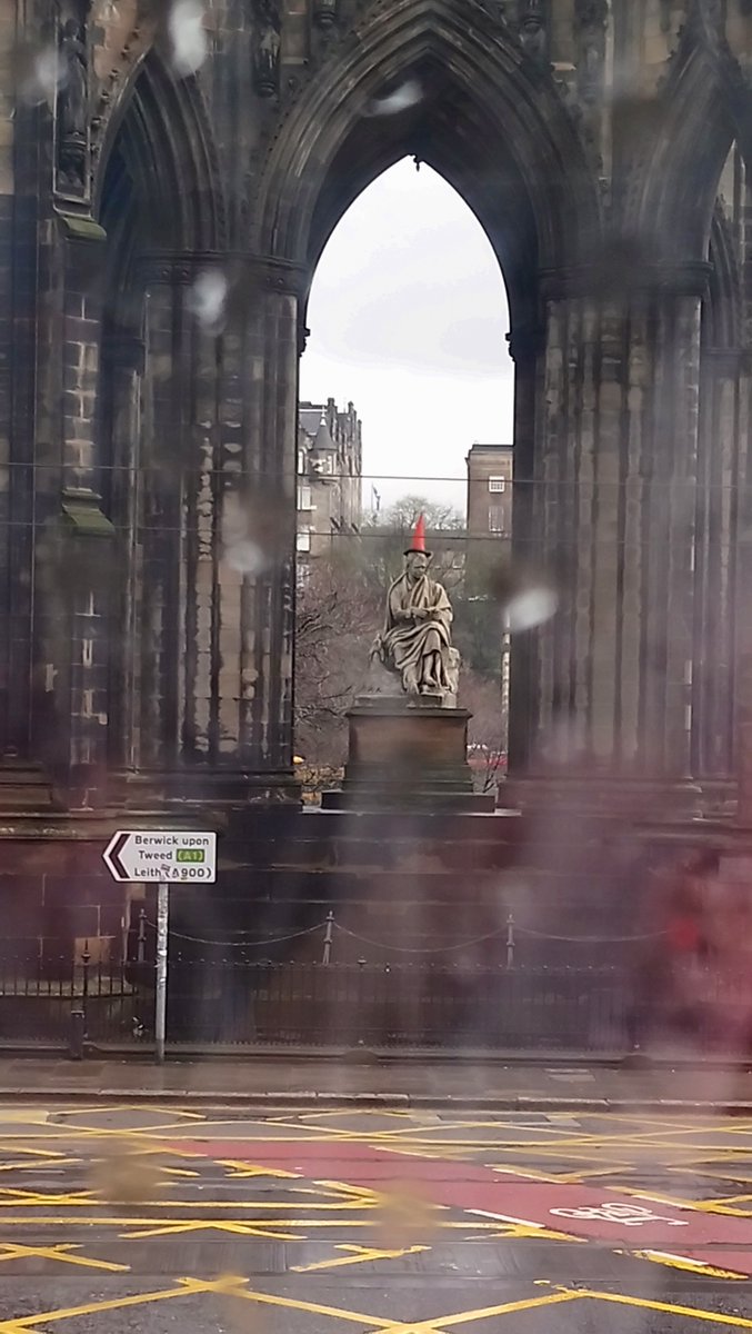 RahRah505's tweet photo. One too many last night. #Edinburgh https://t.co/ovMY8wXtmk