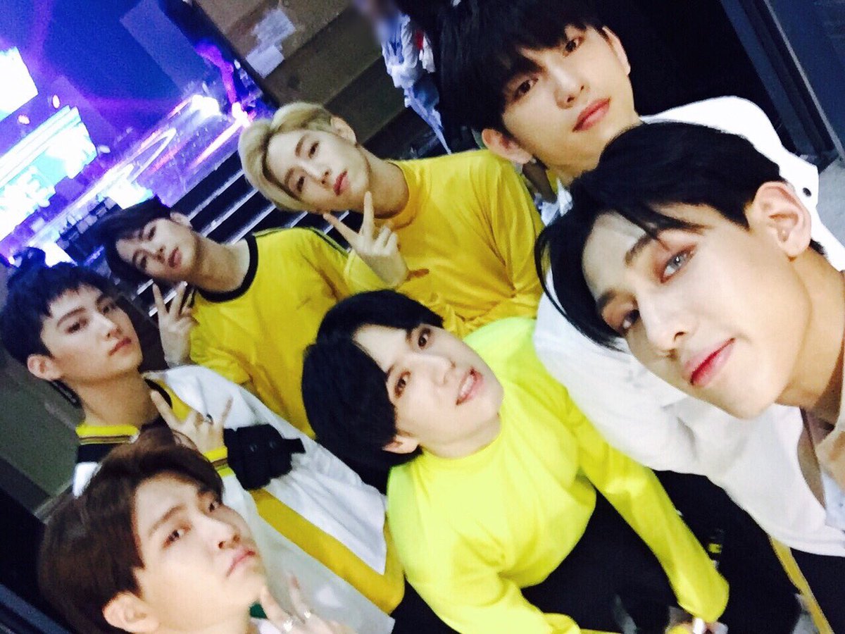 GOT7Official's tweet photo. [ #GOT7NOW ]

#EyesOnIGOT7
#GOT7 
#갓세븐
#EyesOnYou
#Look
#어제도오늘도내일도고마워요🐥 https://t.co/e7MEo9HPA7