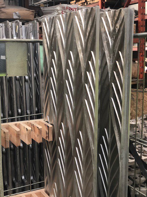 Arada_London's tweet photo. Exciting next stage for The Compton as the bespoke cast aluminium façade is poured @AATiUK  . Designed by Simon Bowden , the apartment building will be a beautiful addition to St John’s Wood near #RegentsPark. #Architecture #Facade #Design #London https://t.co/Mjh6vKY9ZF