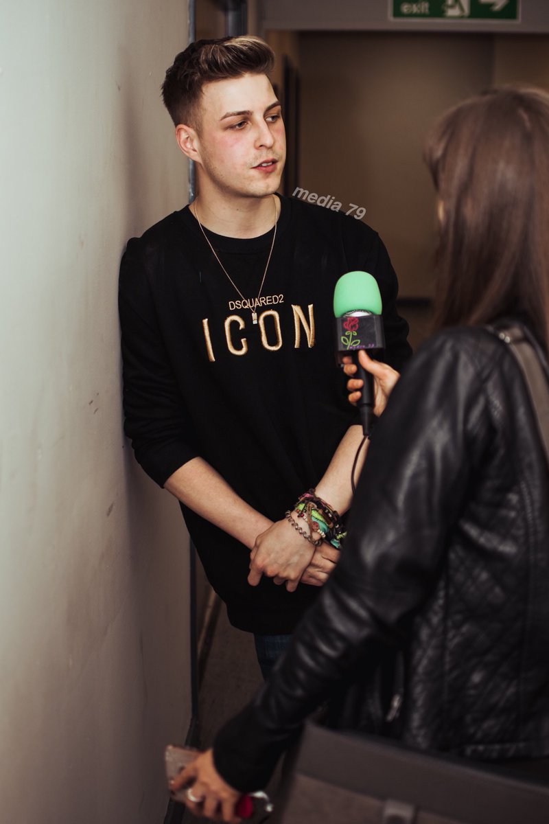 media79_NE's tweet photo. interview: Jason Allan on his love for music and his go-to cover songs🐘🥀♡
https://t.co/EZBkQvQLqk https://t.co/LUY5MIzQu1