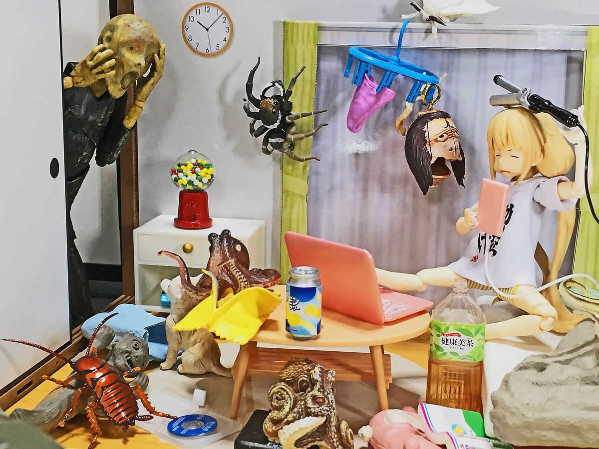 まだ若い個体ですね 手製の口噛み酒に味を良くする為にゴキブリの卵鞘でも使っていたのでしょうか 妄想 しかしアンダソンハエトリグモや蛾はともかく何故タコが大量発生しているかは謎です と言うか近くに置いてあったのでつい まだ若い個体ですね 手製の口噛み酒に味を良くする為にゴキブリの卵鞘でも使っていたのでしょうか 妄想 しかしアンダソンハエトリグモや蛾はともかく何故タコが大量発生しているかは謎です と言うか近くに置いてあったのでつい