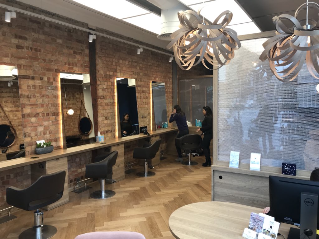 rorybremner's tweet image. Back after the flood: @Lockonego ‘s new look. @Jonnylockonego working his hairdressing magic as ever..