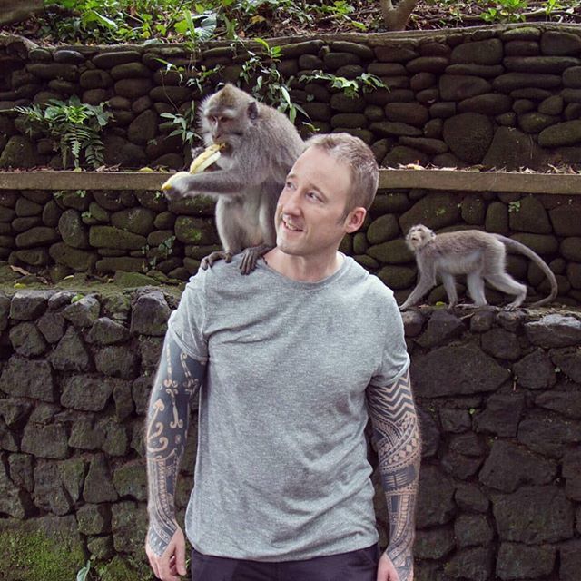 Makai_Macdonald's tweet photo. Made a new friend! #monkeyforest #monkeyforestubud #bali #travelbali #travelphotography https://t.co/O65eQjyWI2 https://t.co/l6Rnrlb1em