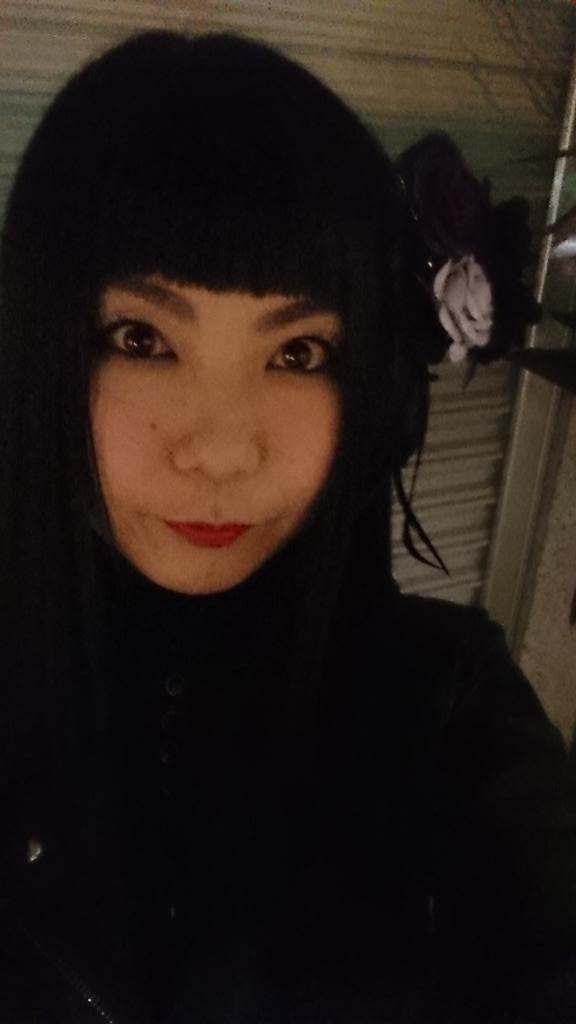 3月終わりますねー！
4月のAvant-Gardeは
4/11(水)岡山IMAGE{OTONOVA}
4/15(日)尾道B×B

個人的に横浜へライブを観に来てました(^^)
黒服がドレスコード。暗くて服がわからない(笑)
byカ