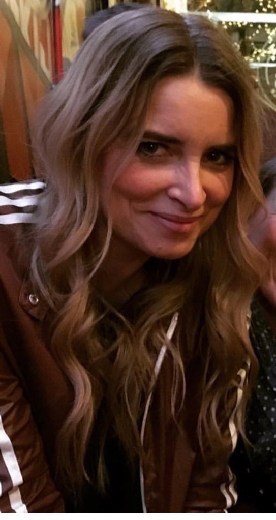 Happy birthday to the most amazing, beautiful, incredible person ever Emma Atkins, I hope you have a lovely day   