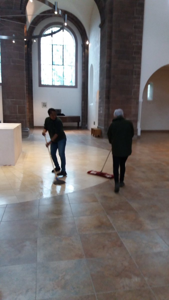 CR_Mirfield's tweet image. Retweeted CoR Mirfield (@CoRMirfield):

Mop and duster action @CoRMirfield @CR_Mirfield - church cleaning #CoRHolyWeek @c_of_e @CofECalling #prayer #vocation