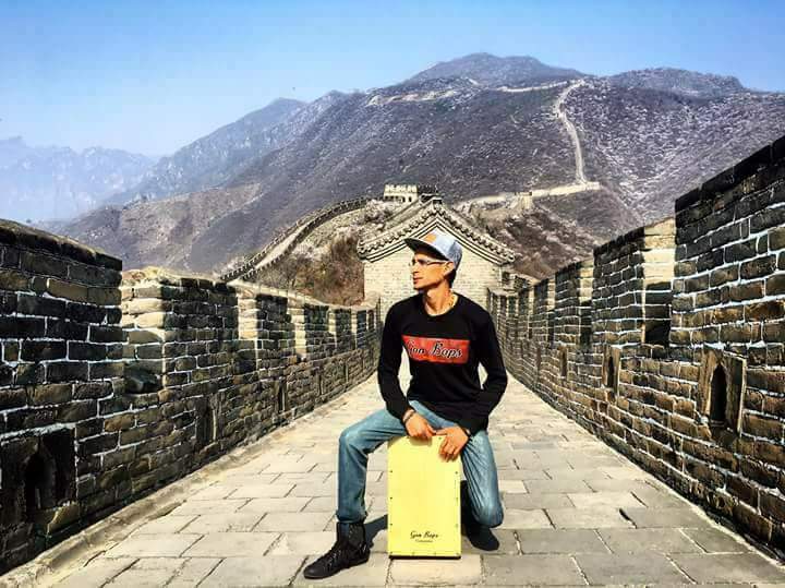 Earth W&amp;F、チックコリア、ブルーノマーズ などそうそうたる顔ぶれのアーチストと演奏してきたコロンビアのパーカッショニスト、 Willy calderon 氏が 来日しセッションが4/11水に三軒茶屋であるそうです。東京にいたら行きたい。詳細はリンク先で。
m.facebook.com/story.php?stor…

innovativepercussion.com/artists/willy_…