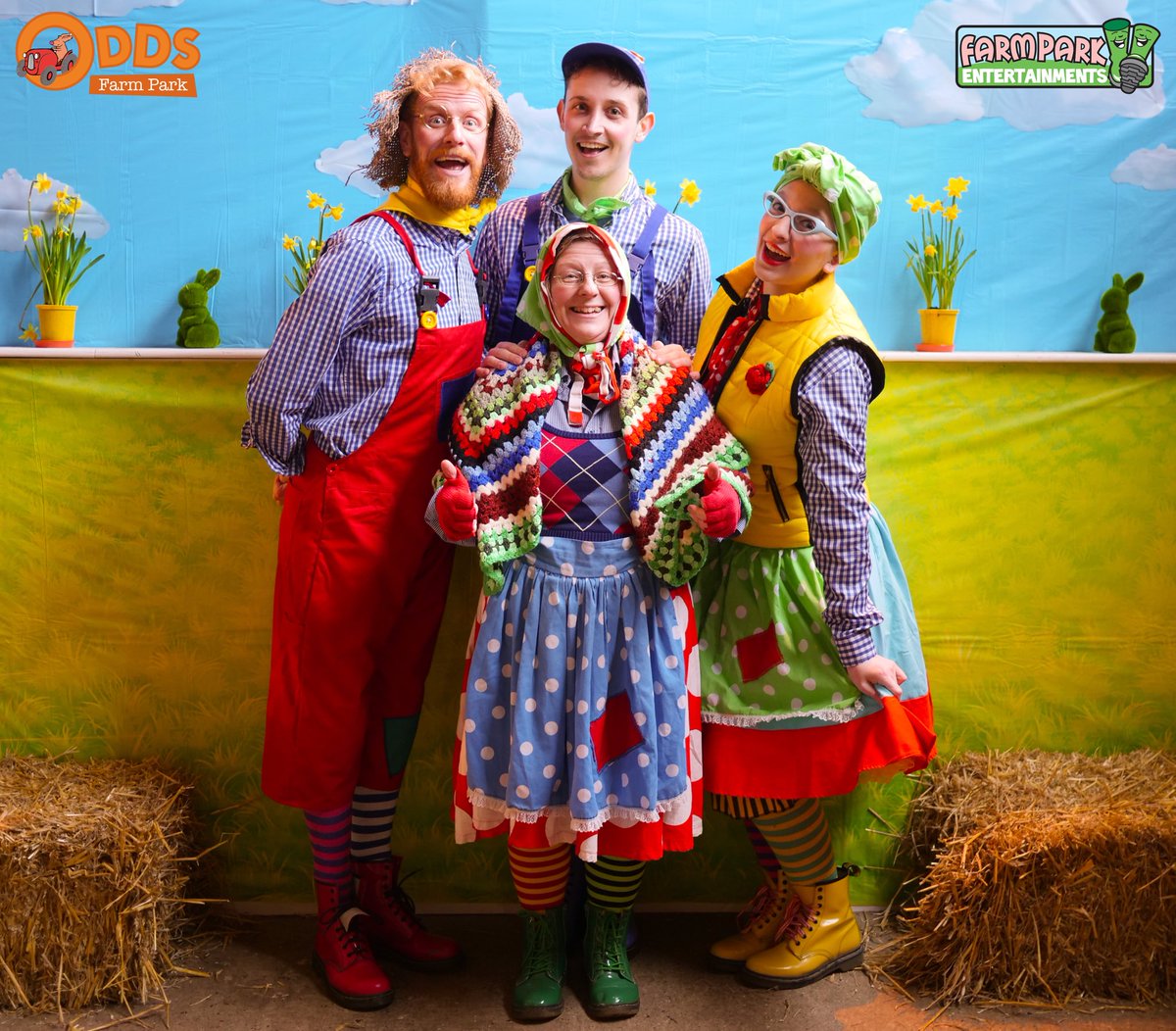 ScreamParkEnts's tweet photo. THE ODDSOCKS FAMILY ARE BACK! Come down to @OddsFarmPark this #Easter weekend for lots of fun and entertainment! Shows running daily, 30th March-15th April. #oddsquad #SpringAwake! #FarmParkEnts https://t.co/MvK0GvDJLZ