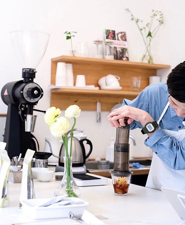 AlternBrewing's tweet photo. EK 43 for AeroPress | Serious Brew Bar Goals | Shop Aero👉 Link in Bio
📷by @north_pole_gmt
#blackcoffee #aeropress #pourover #chemex #hario #espresso #specialtycoffee #melbournecoffee #brisbanecoffee #coffeesesh #cafe #sydneycoffee #coffeebean #brisb… https://t.co/MmcPxyY8cw https://t.co/4BxDWLRFqh