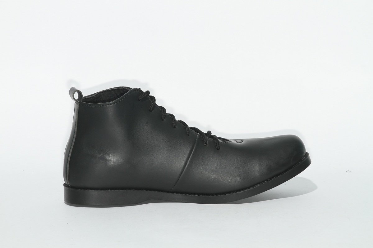 Hrad_Motion_id's tweet photo. Hard motion gailac high hitam
Sz.39-43
Rp.229.000
 #hardmotion #hardmotion.id #sepatuhardmotion #brodo https://t.co/JB2Fetia7W