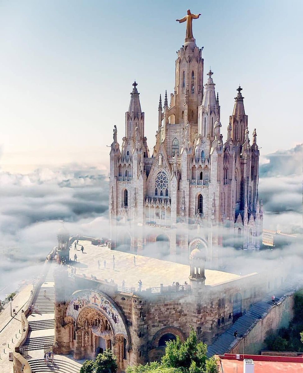 greetingsfr0m's tweet photo. 📍 Barcelona, #Spain
📷 IG@butnomatter.theroadislife https://t.co/xHRlLnPmIA