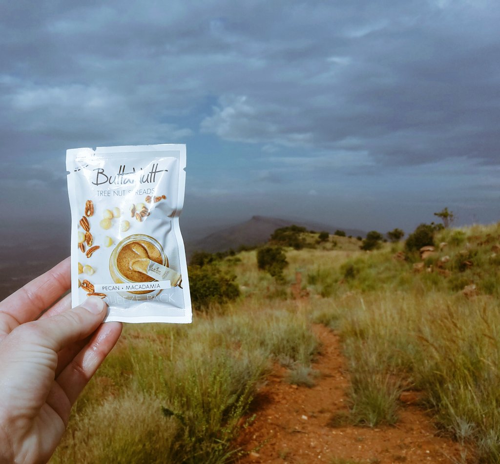 nicolette7g's tweet photo. Favourite snack, favourite flavour, favourite trail... Happy trail runner! 🙄
#gearupgetout #buttanutt #pecannut #longrun #magalies #happyrunner #lovetrailrunning #suunto #kway https://t.co/hEex48X7wT