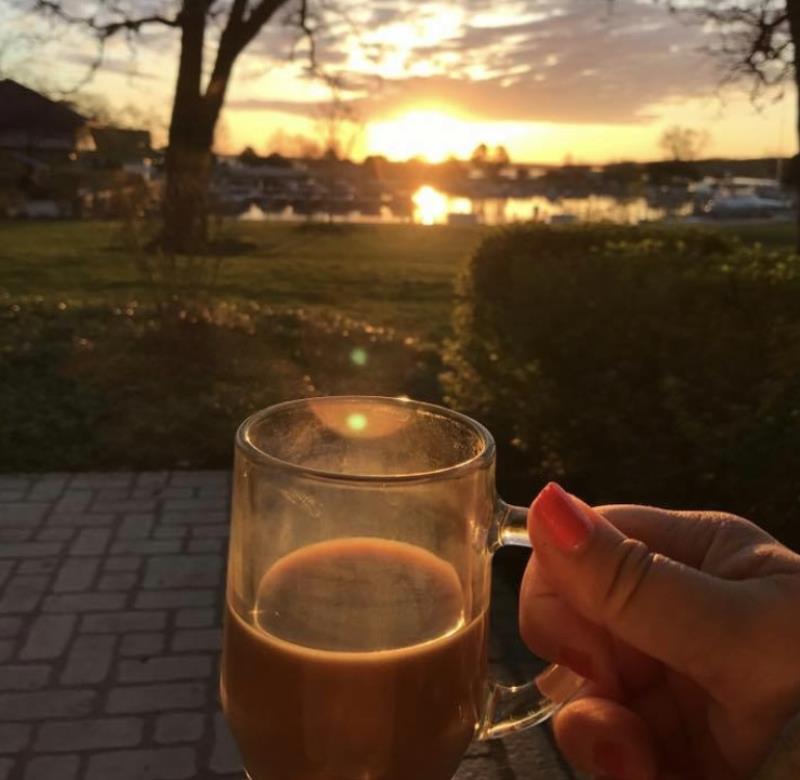 MommaGuida's tweet photo. My friend is a finalist in The Abbey Resort's photo contest. Help Mary rally votes! https://t.co/1bRZ834kFK @AbbeyResort https://t.co/BS1sMCFhTI