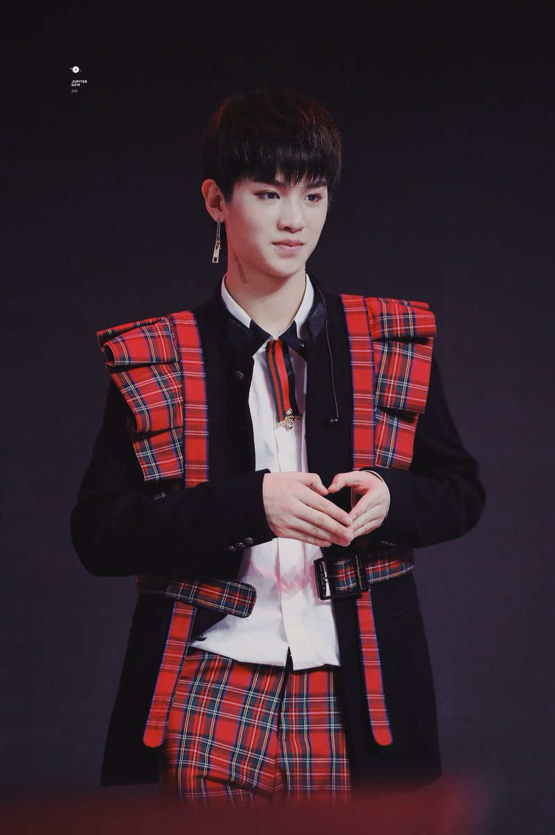 jupiter0219's tweet photo. 180331

#저스틴 #黄明昊 #justin #IdolProducer #偶像练习生 https://t.co/bRhJ2AQfMV