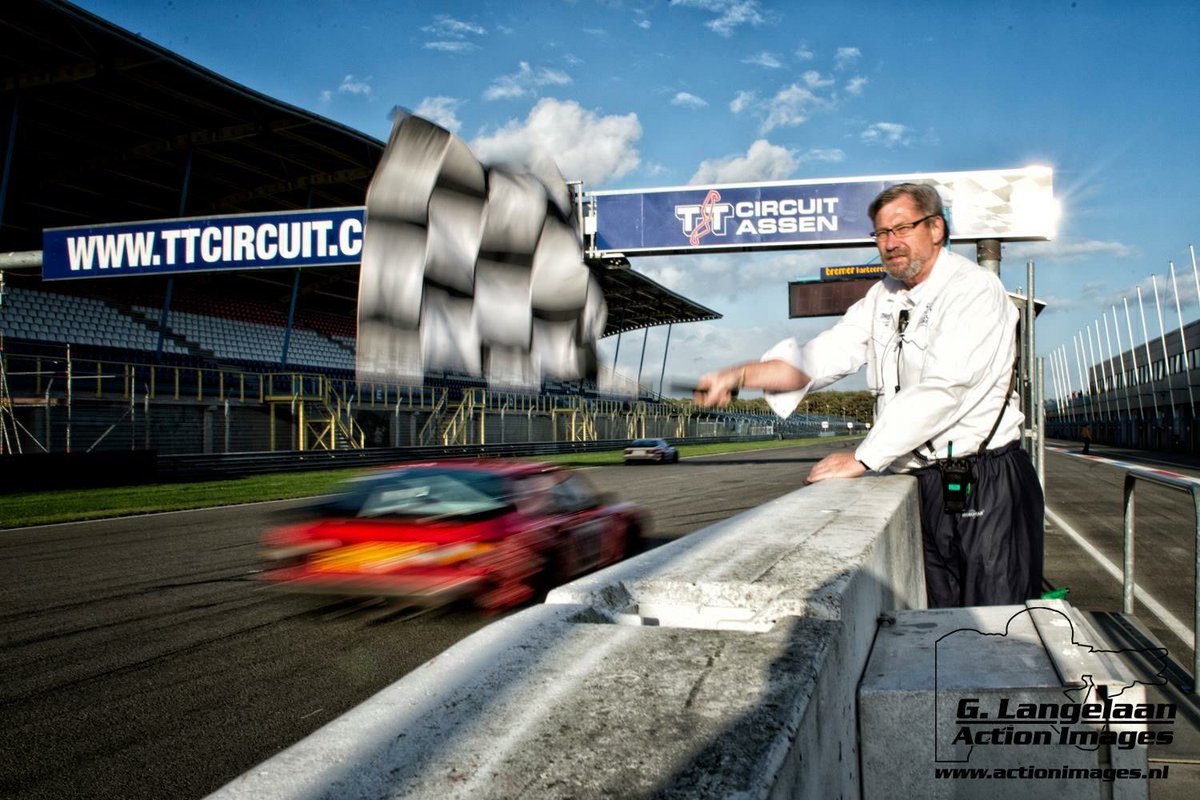 Edwin944RS's tweet photo. 1th of April race 1 Porsche 944 Cup Circuit Zandvoort https://t.co/KhLlZxVdDN