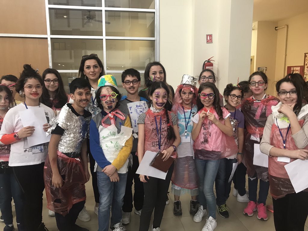 BaharBrbr's tweet image. Takımlarımız skeçlerini sunmak üzere hazırlar. Heyecan dorukta..#fpsı #BKup