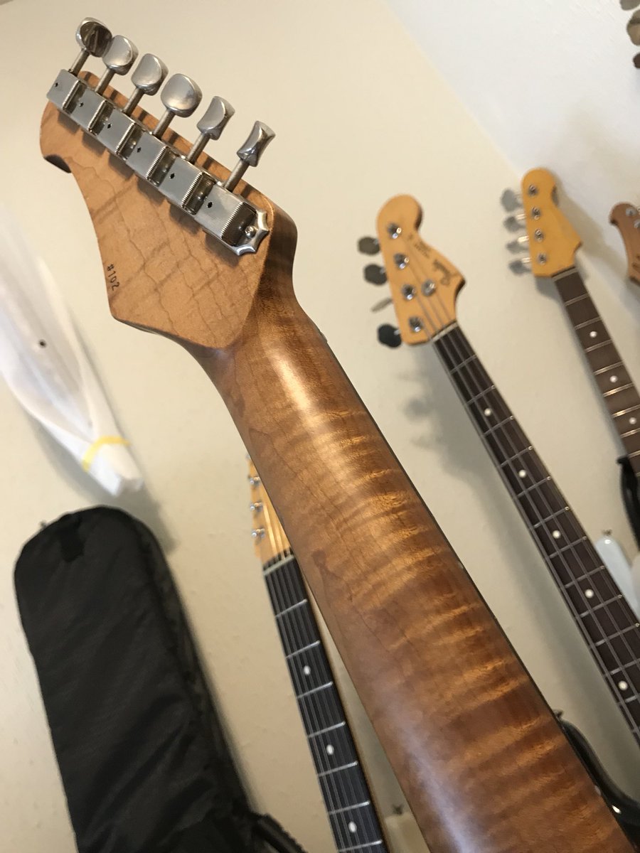 CIVILIANのコヤマくんのジャズマスター。 久しぶりにメンテナンスに