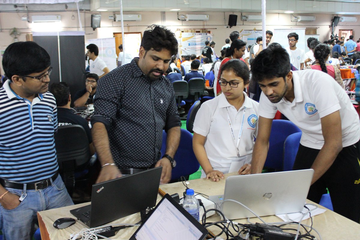 cvrcoenews's tweet photo. Power Judging Round.
#Day_2 #CVRCE #satisfied_innovators
#SmartIndiaHackathon2018
#SmartIndia #DigitalIndia #MHRD #AICTE #innovativeindia #SIH2018 #CVRCE 
@AICTE_INDIA @i4CIndia @SIH2018 @HRDMinistry https://t.co/TglEBUnqqy