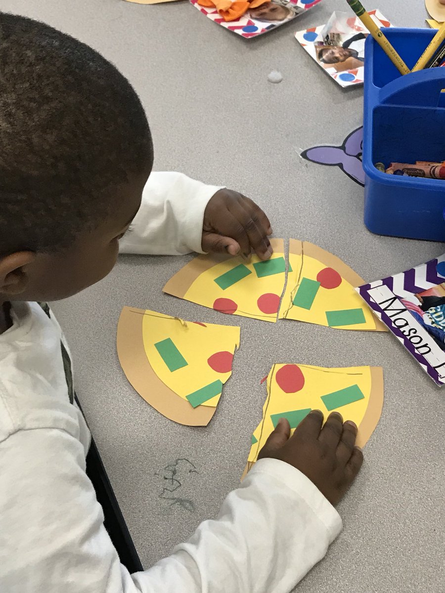 D_Sollenberger's tweet photo. Pre-K helped the Little Red Hen make pizzas and share the parts! 🍕🍕#halfdaymathday @LoganElementary @MsPalmisano https://t.co/3O1WENnVwD
