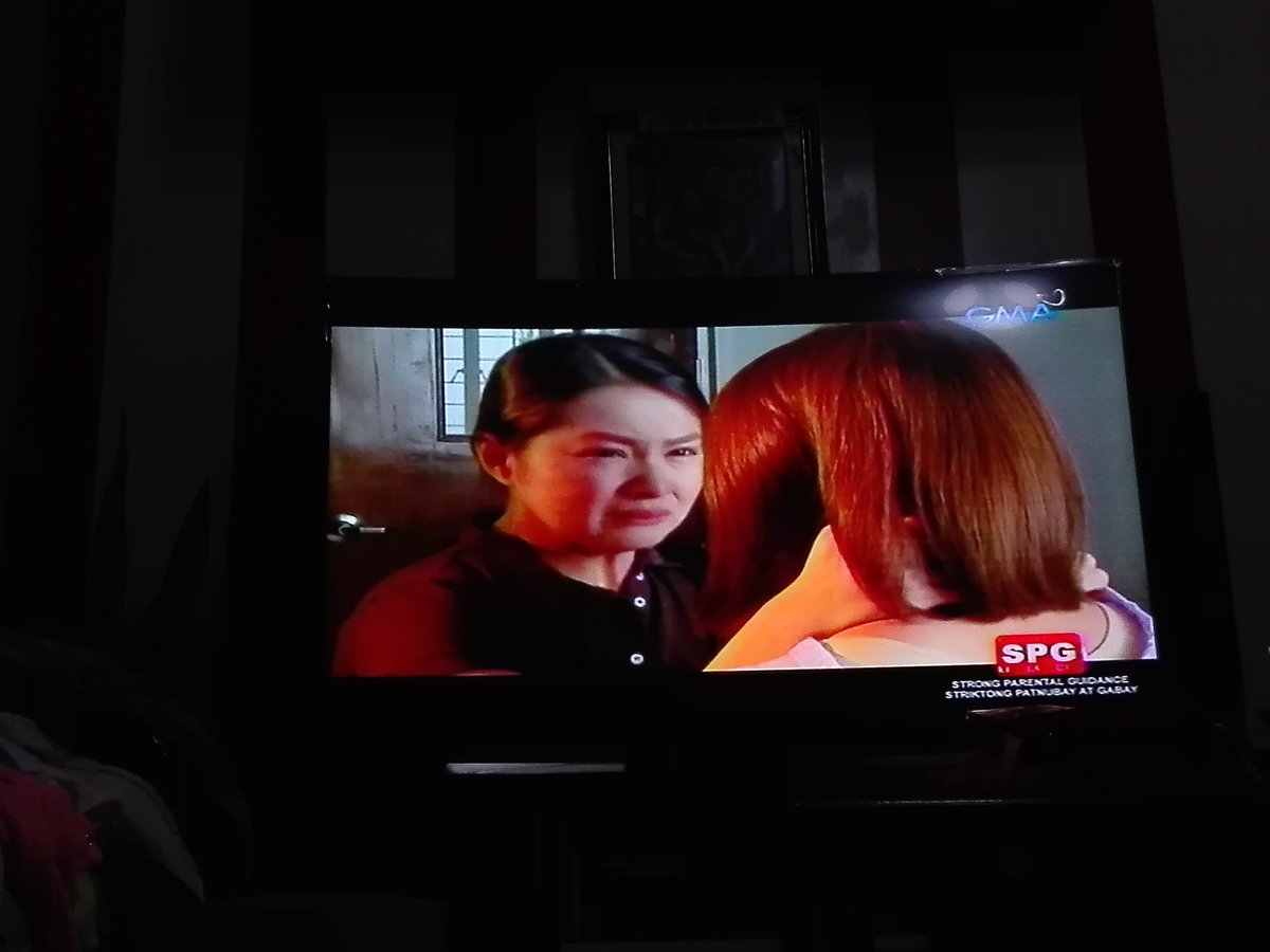 AMUVXVI's tweet photo. MY GADDD 😭 NAIYAK NA AKOO SA SCENE NA TO!! 
Ate Taki at ate @dealwithBARBIE I SALUTE YOU GAIZZZ!! 🙌❤️
Worth it ang hirap at pagod nyooo!! 😭❤️
#Elehiya https://t.co/ML2zwU8Fev