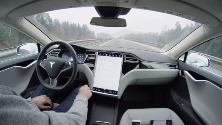 tecnic's tweet image. À quoi ressemblera un monde avec des véhicules autonomes?
 ici.radio-canada.ca/nouvelle/10887…