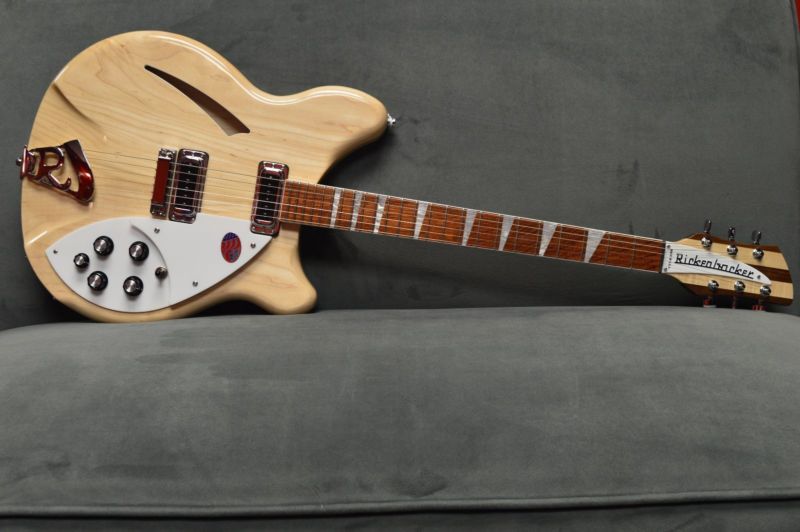 Rickenbacker 360 Beautiful Mapleglo Electric Guitar w/ OHSC Authorized Dealer

buff.ly/2DHyZcG

#guitar #guitars #bestguitarsite #electricguitar #rickenbacker #rickenbackerguitars #forsale