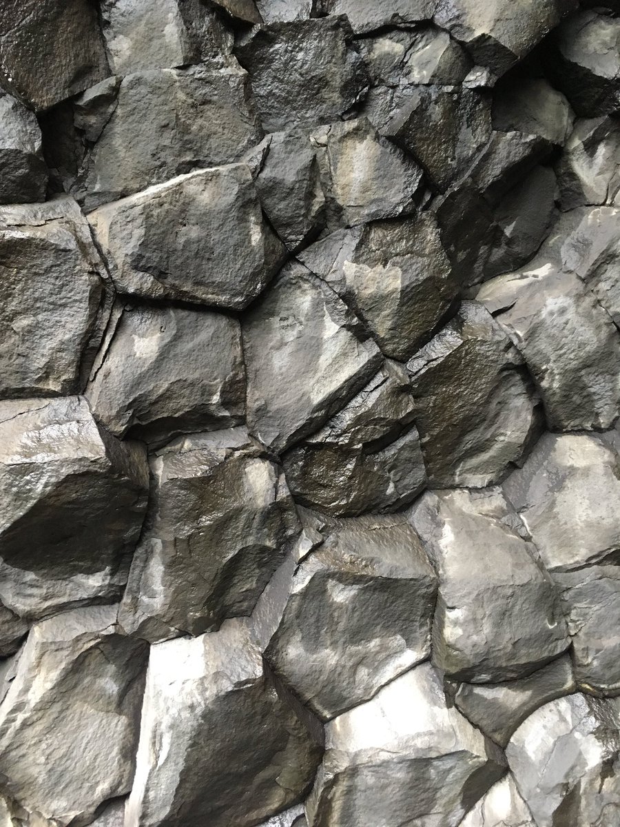 BWSGeography's tweet image. Another brilliant day in Iceland, waterfalls, black sand beach, CASS (you’ll know if you’re a geographer 👍🏼) and then a walk on a glacier #seegeologyforappropriateplacenames #thankyouantonio #grouptwo