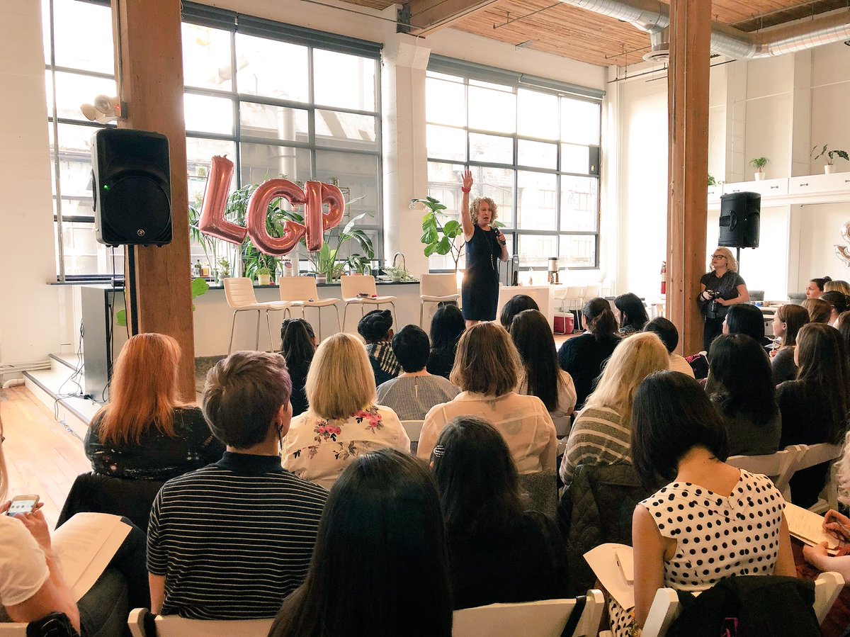ladiesgetpaid's tweet photo. Getting down to our values and priorities when it comes to female fiscal empowerment with the fierce @AudreyLGodwin #AligningValues #LadiesGetPaid https://t.co/7nSLI9NkmX
