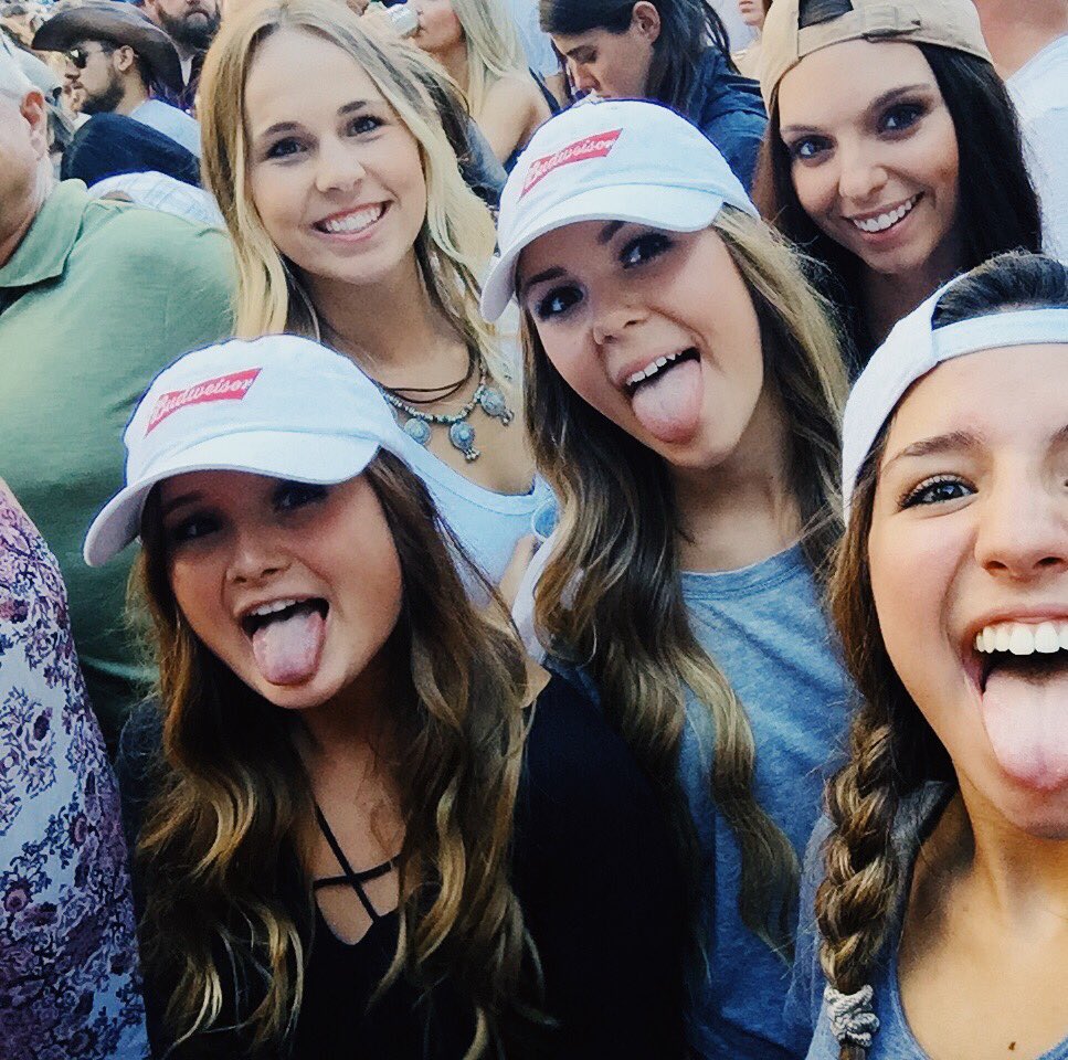 Widmer_Caela's tweet photo. Happy birthday Ky!! Hope its great, Miss yea ❤️ https://t.co/wD3dFweWsW