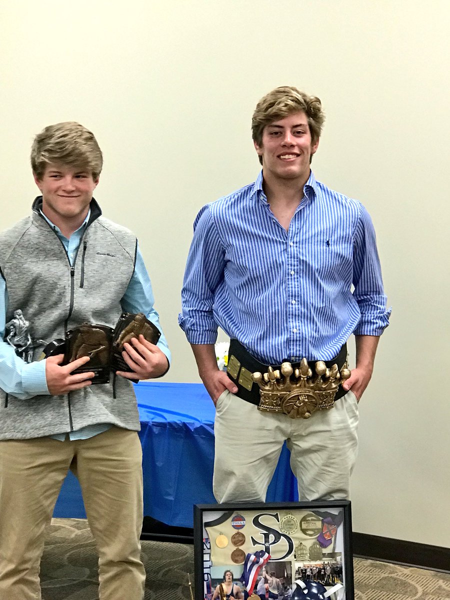 tyboeck1's tweet photo. Thankful for a great night with great people. Gonna miss the memories we made this season. https://t.co/F6BBXyCHWs