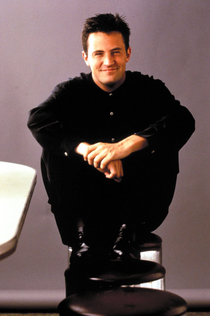 straychimchim's tweet photo. Chandler Bing appreciation post 😍 #Friends https://t.co/2Rzr7c0ctz