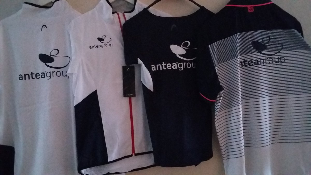 RickdeMiranda's tweet photo. @AnteaGroupNL Sponsorkleding is binnen! Het seizoen kan beginnen. We beginnen met een instructie zodat het team Bijstervelden 1, GD 35+ ook daadwerkelijk weten wat hun sponsor allemaal in huis heeft. https://t.co/HXeeIZrA27