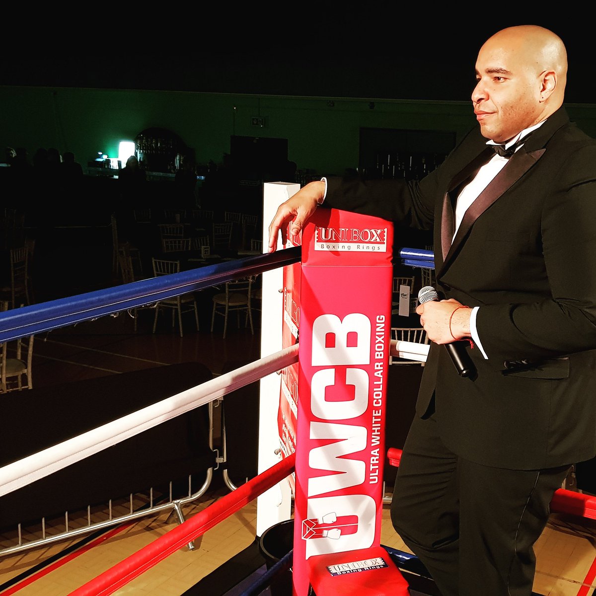 KyleFontaineMC's tweet photo. Time for some action with tall not so dark and handsome lol. Can't wait for the action to start with @uwcb1 #ringannouncer #boxing #mc #2cool4skool https://t.co/uZ9qmZmvqX