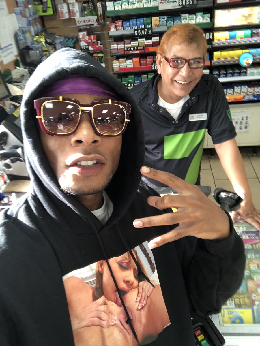 RetcH07BIX's tweet photo. TOP OF THE MORNING FROM ME AND MY SLIME AT THE BEVEN-11 THO #GANG https://t.co/X6FCrmhFvF