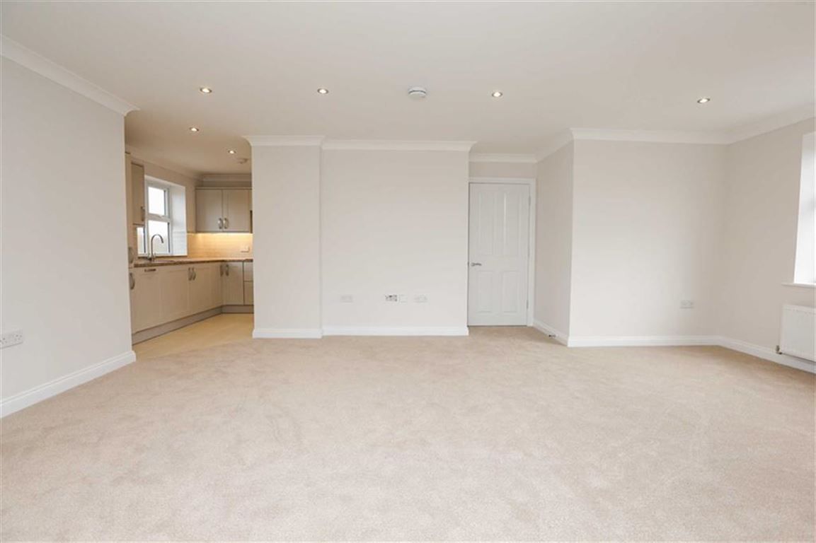 We have a beautiful 2 bed first floor apartment FOR SALE. This property is situated on the exclusive Chorlton Brook development. bit.ly/2pI20Qe