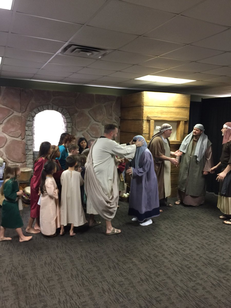 3 Nails Production. Going until 1 pm