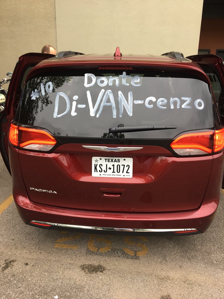 _petenacc's tweet image. .@BarstoolBigCat Daniel, we humbly present to you....Dante DiVANcenzo