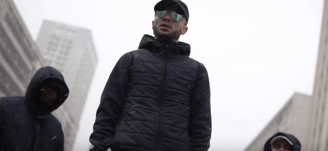 mouv's tweet photo. .@LaCrapsOfficiel livre #ParLeBas, un nouveau clip de son album [vidéo] 💪

👉 https://t.co/RS9TVqtXTG https://t.co/nq9XfjDQbg