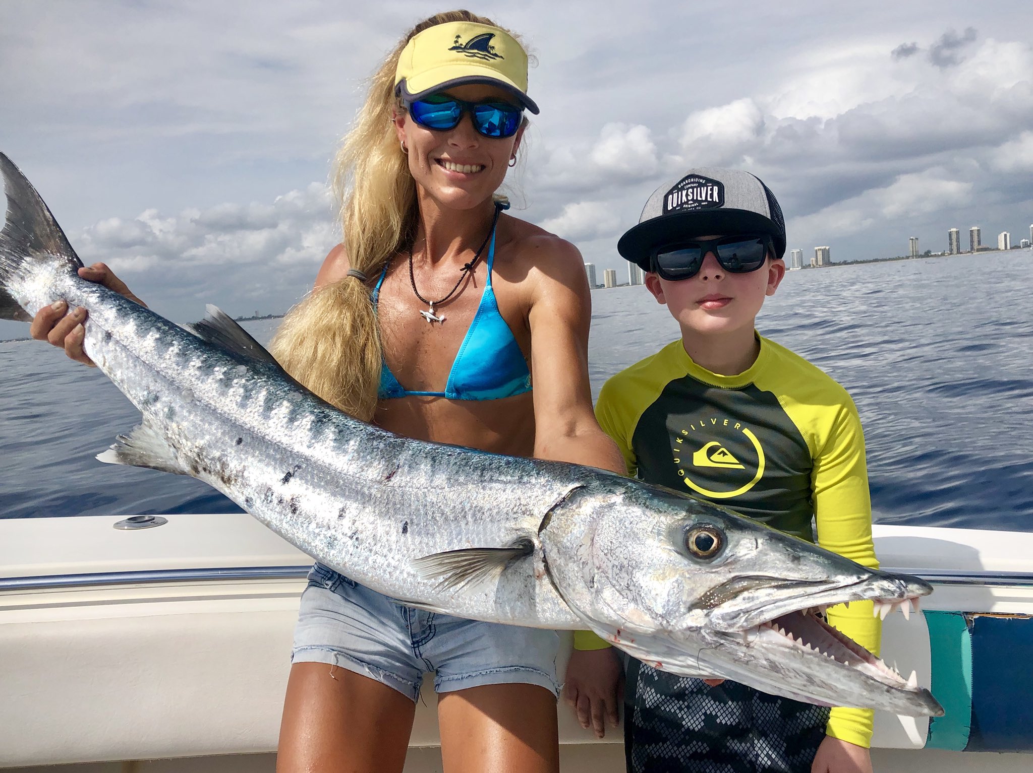 Darcizzle Offshore TV on Twitter.