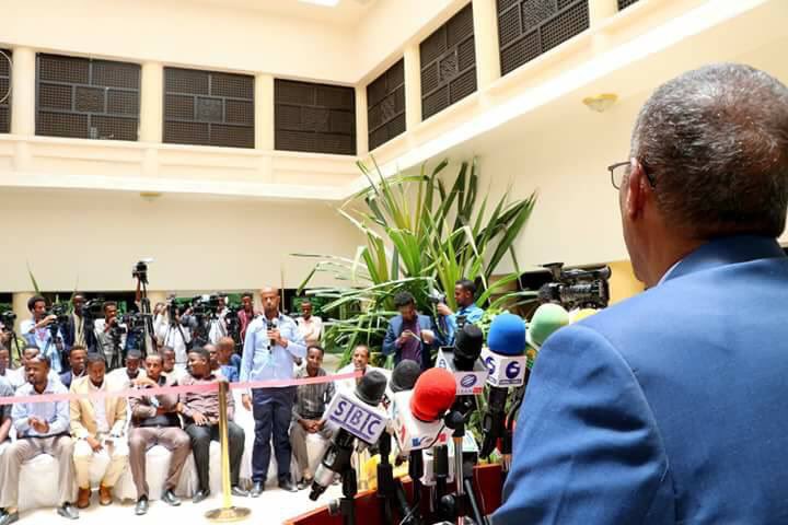 EedHamse's tweet photo. Discipline era, the president of Somaliland H.E Mouse Bihi Abdi held press conference which he talked the situation of the country #Movefarward https://t.co/Z3DHiocfcL