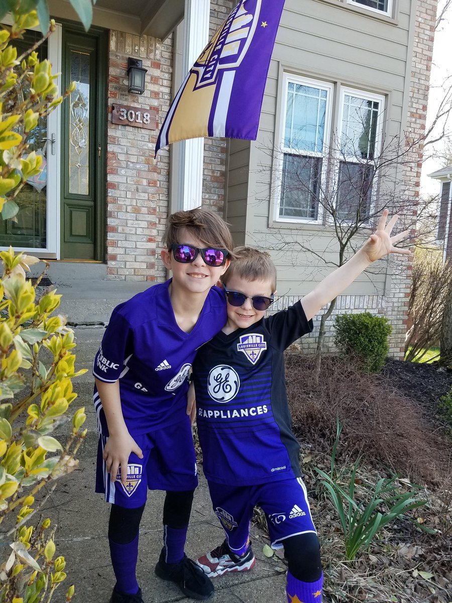 KellyDettlinger's tweet image. Let's do this!!  It's a beautiful day for some soccer!  #loucity #LOUvTBR #birthdaygame @loucityfc