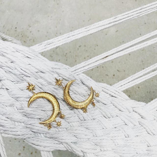 J E W E L L E R Y  O F  D R E A M S ➕ @martefrisnesjewellery #minimalbride #alternativebride #instawed #instabride #bridetribe #bridestyle #bridalinspiration #bridalinspo #weddingideas #weddinggown #sequin #sequindress #sequinweddingdress #nala #jewellery #goldearrings #earr…