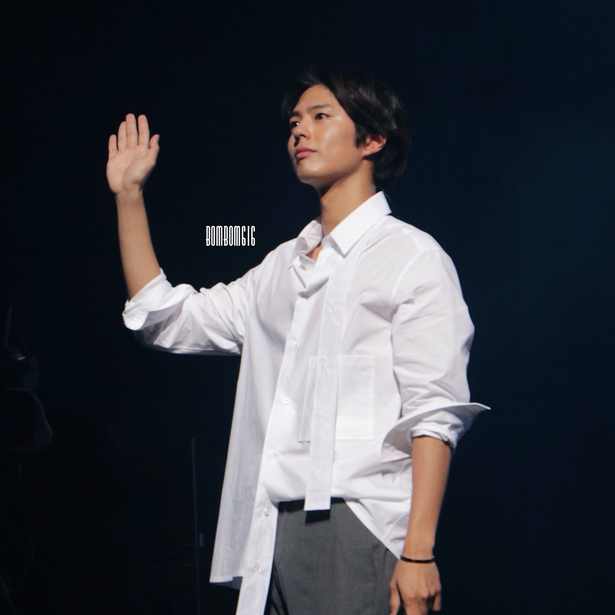 BomBom616's tweet photo. #박보검 #ParkBoGum

2018.03.31🌸
2018 서울 팬미팅 <바.라.봄> https://t.co/pOTjr5ZJ2X