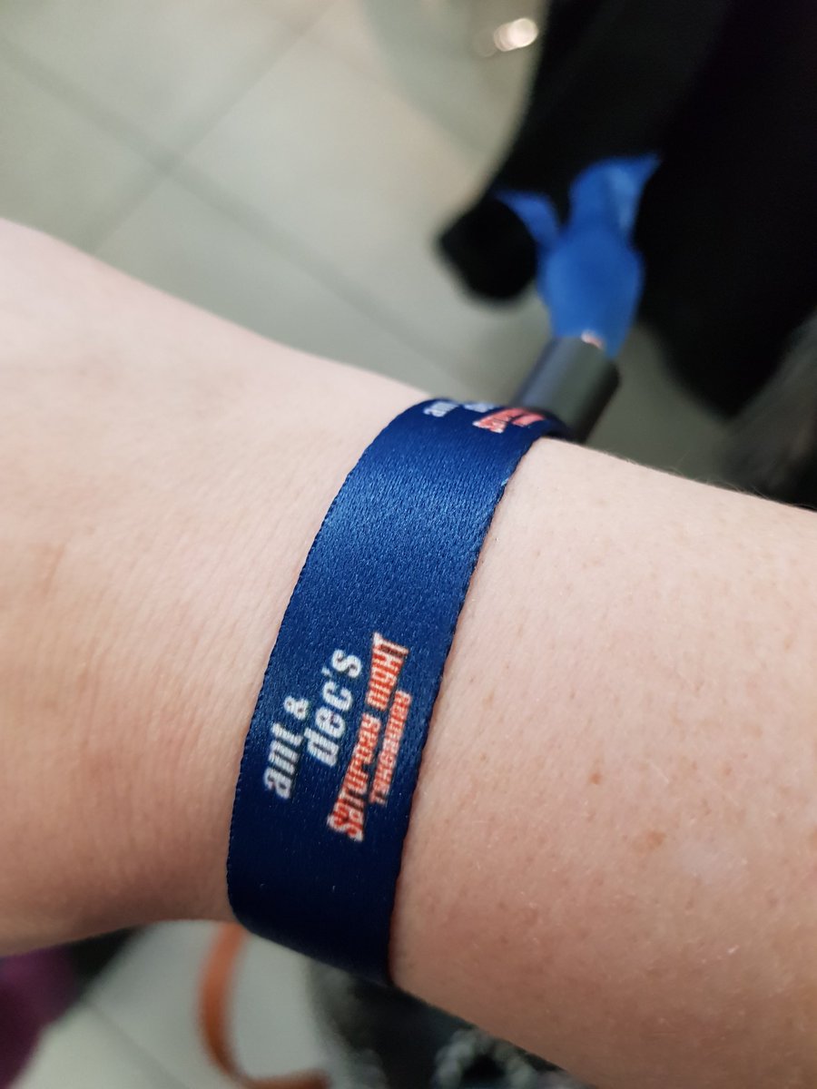 campion_sue's tweet photo. Thanks to @naomiandjack I'm here at the ITV studios. 😊 So excited! 😁 #talonOOH https://t.co/GvxAsnecVJ