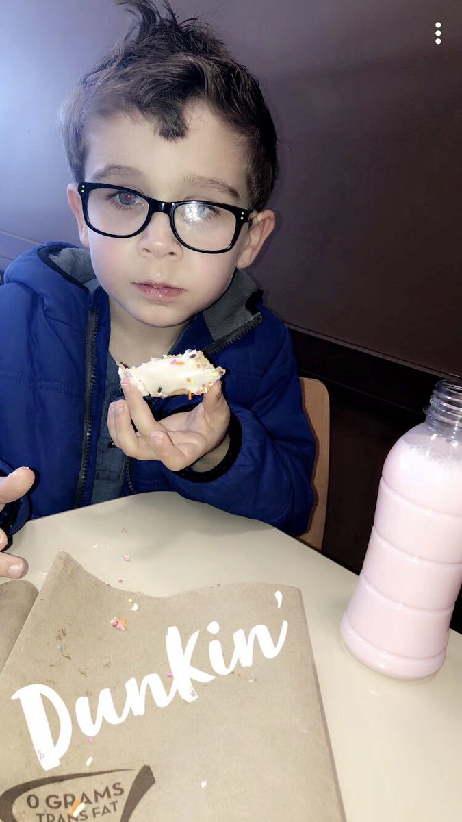 tishia_soncrant's tweet photo. Donuts are life for my little guy🍩 https://t.co/93SMT85kNz