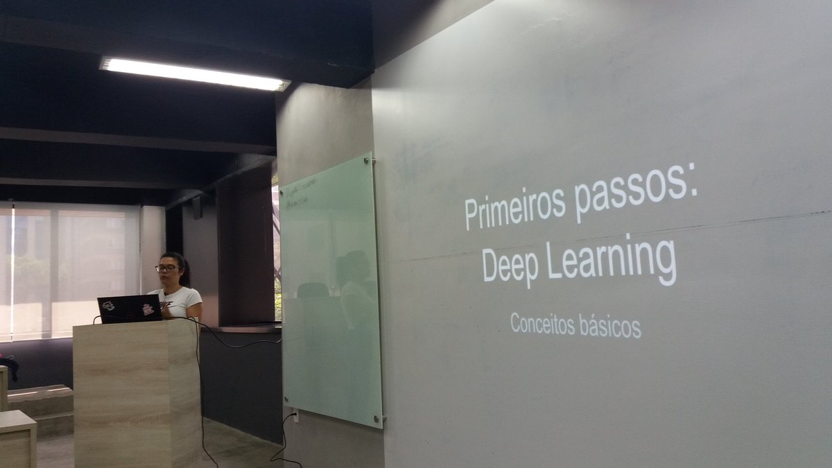 jesstemporal's tweet image. Esse povo da @nuveohq arrasa dms! @santos_paulac @cassiobotaro palestraram hj aqui na @python_sudeste &lt;3 #pyse2018 #pythonsudeste #naoehmentira