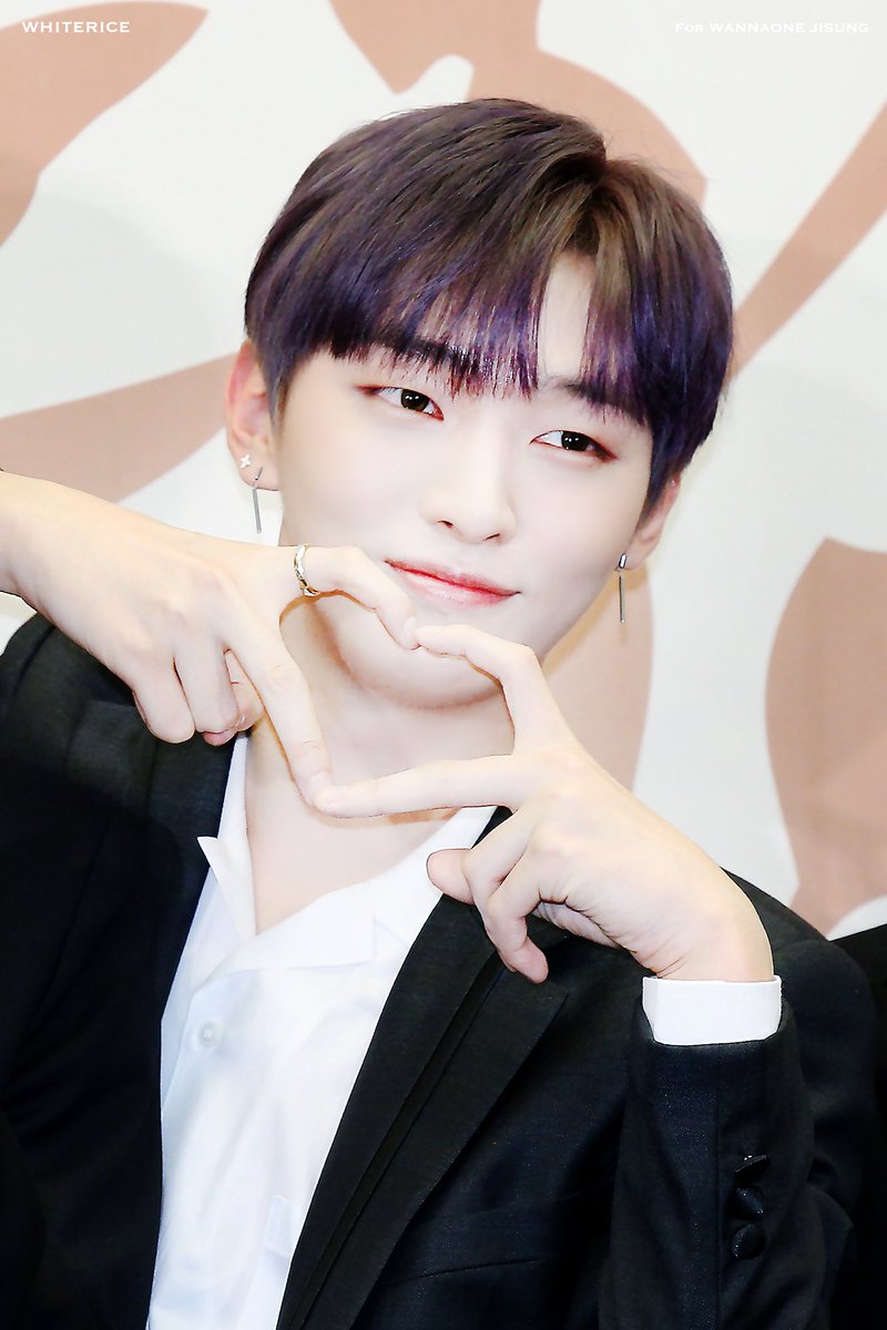 whiterice910308's tweet photo. 제가 제일 응원하는 지성이 입니다❣️
봇 분들 이번에는 마음껏...!
#지성 #윤지성 https://t.co/tL49839rg6
